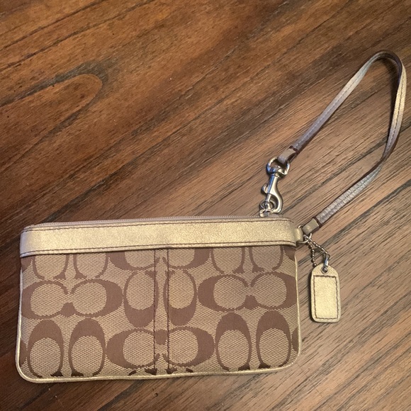 Coach Wristlet - Picture 3 of 6